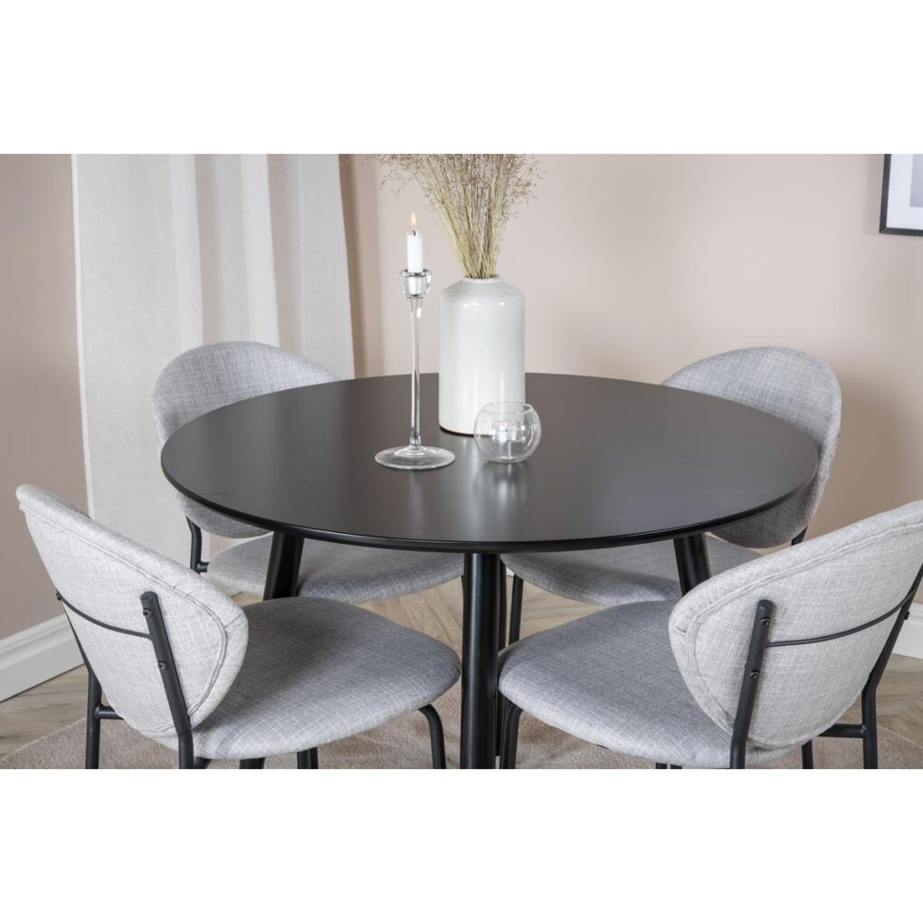 plaza black black 1.jpg