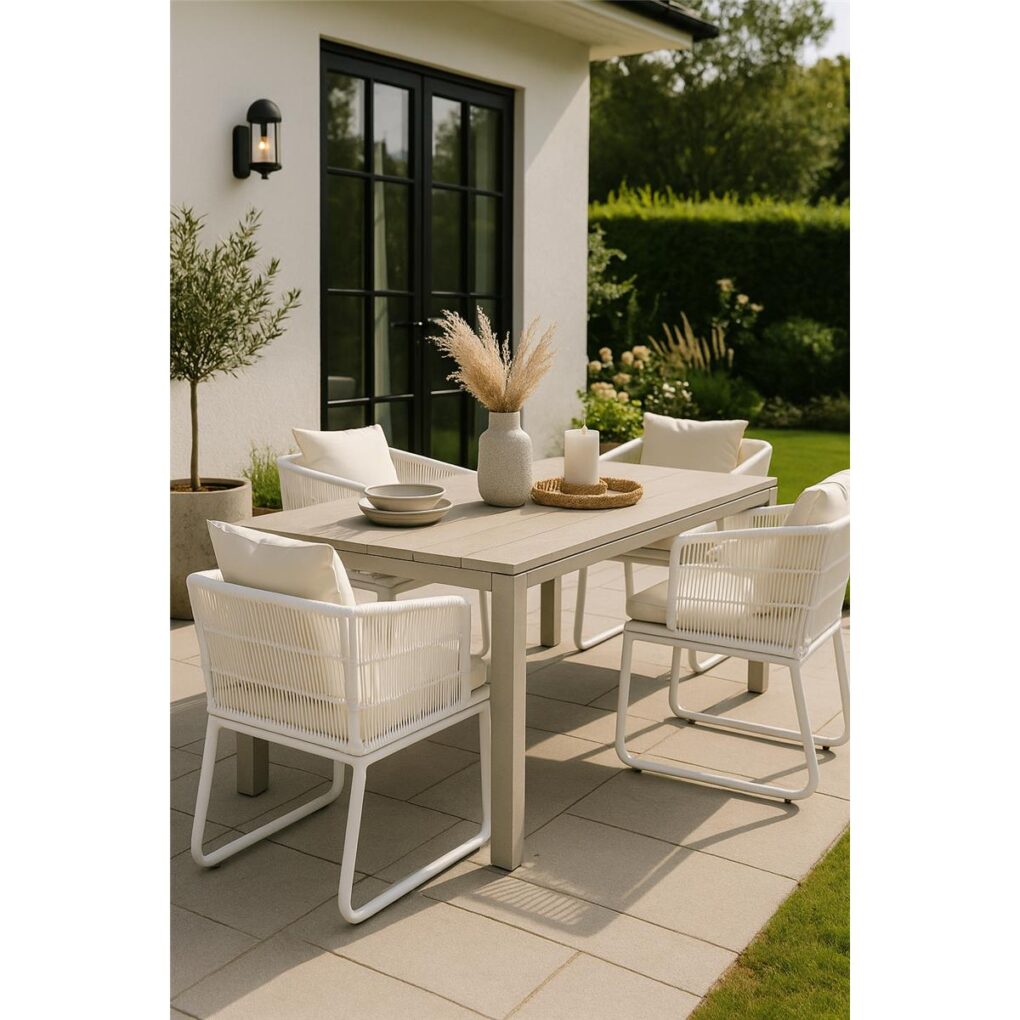 20250515_0933_Moderner Outdoor-Essstuhl_remix_01jv9dqj50ede9vb46yabfmtae.png