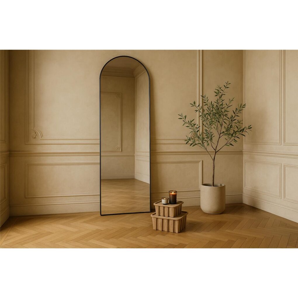 20250523_1314_Spiegel im Schlossambiente_remix_01jvydj2w1eek95p02d7rjf7wd.png