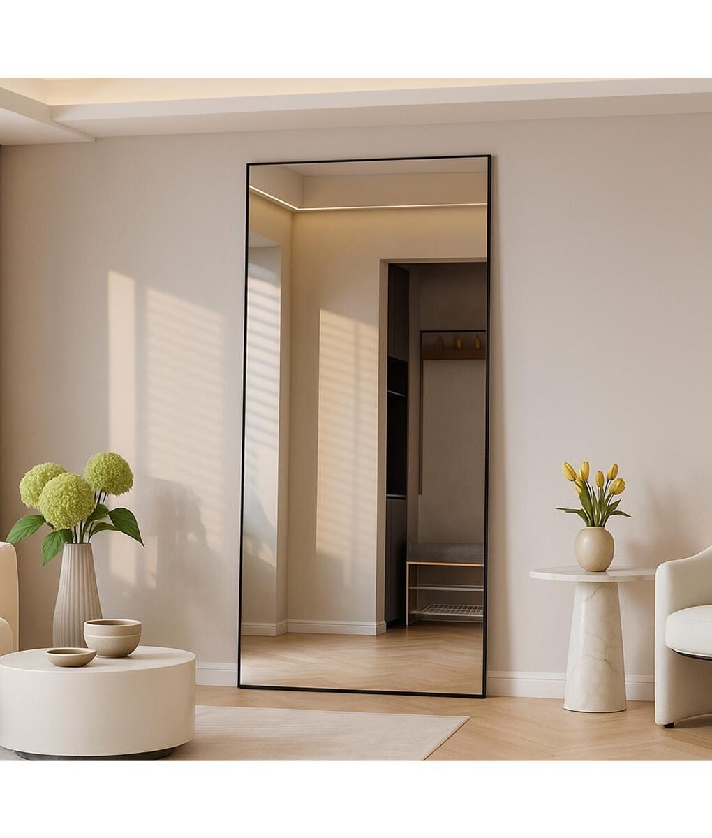 20250618_1428_Luxuriöser Spiegel im Flur_remix_01jy1g3344ectvm59k7g00s2wb.jpg